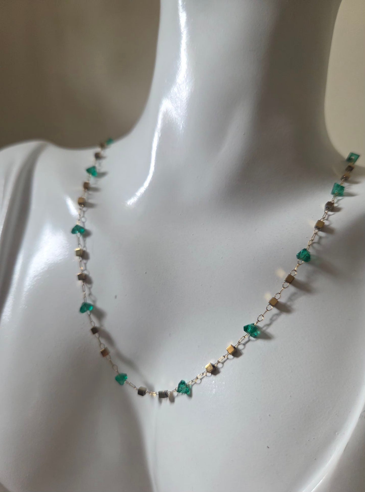 Rosée Verte Necklace – Green Beaded Stainless Steel Necklace