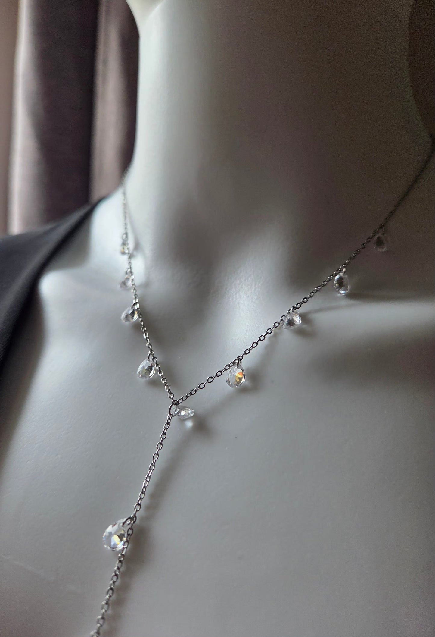 Pluie d'Éclats Necklace – Zircon Lariat Necklace