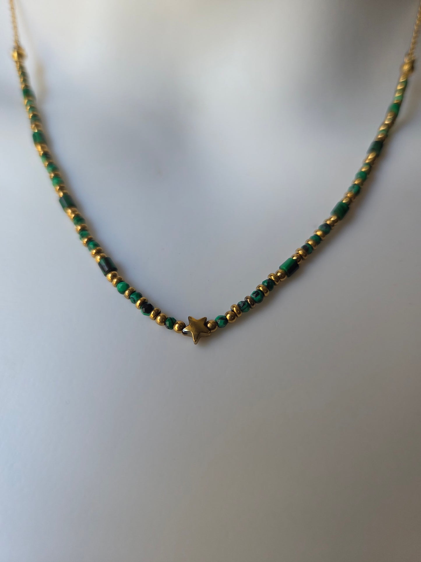 Étoile de Lam Necklace – Green Beaded Star Necklace