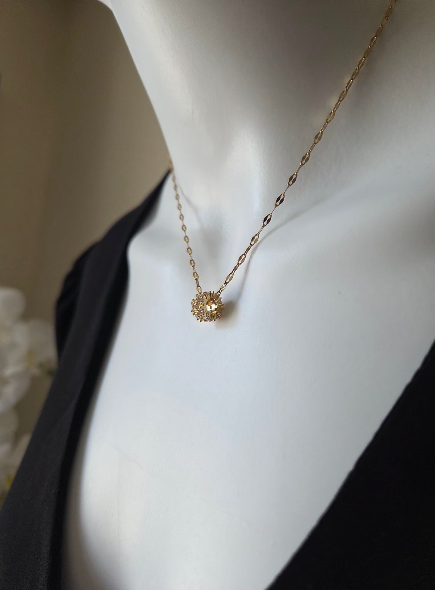 Nuit de Lam Necklace