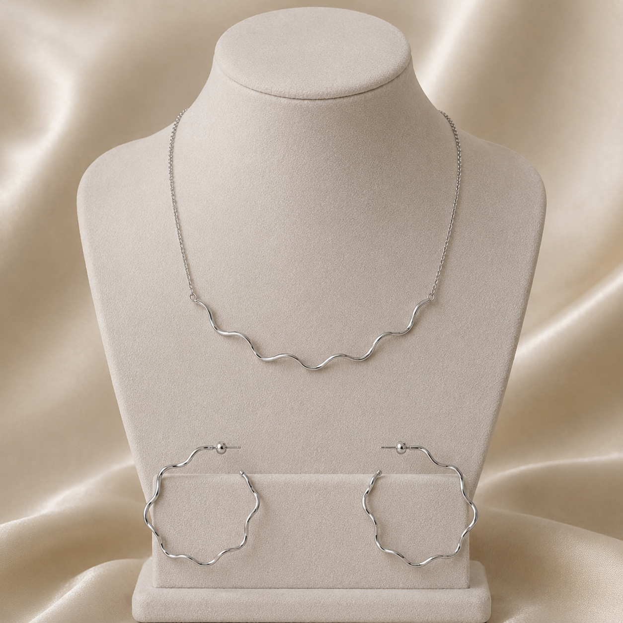 Nuit de Lam Necklace