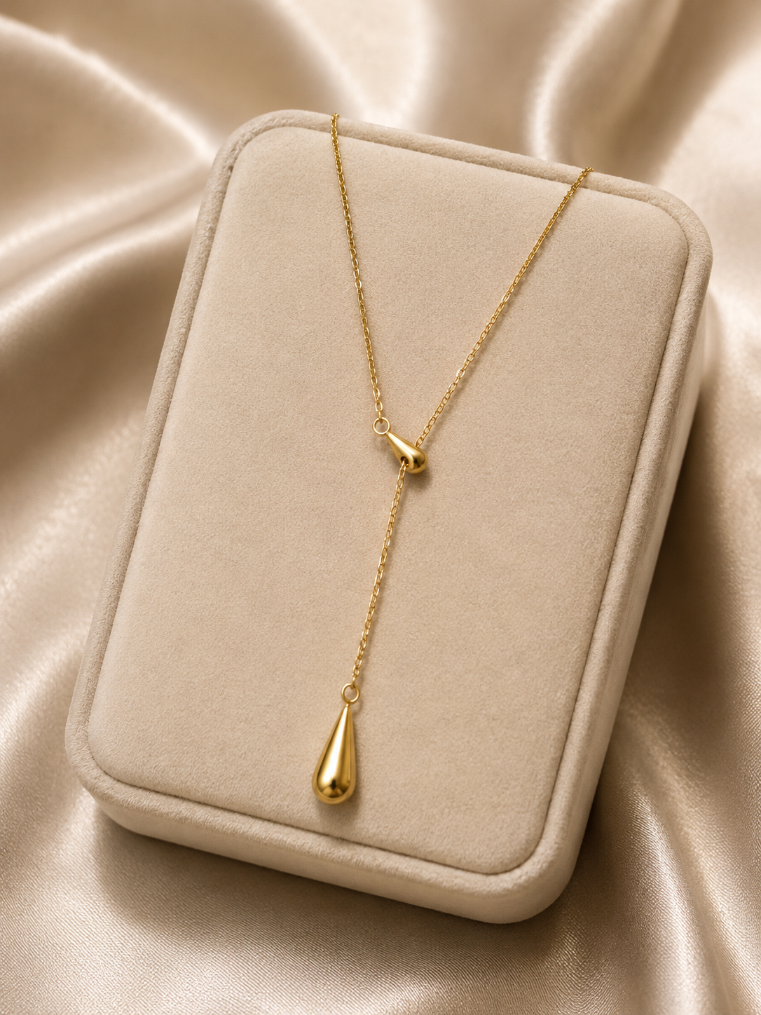 Nuit de Lam Necklace