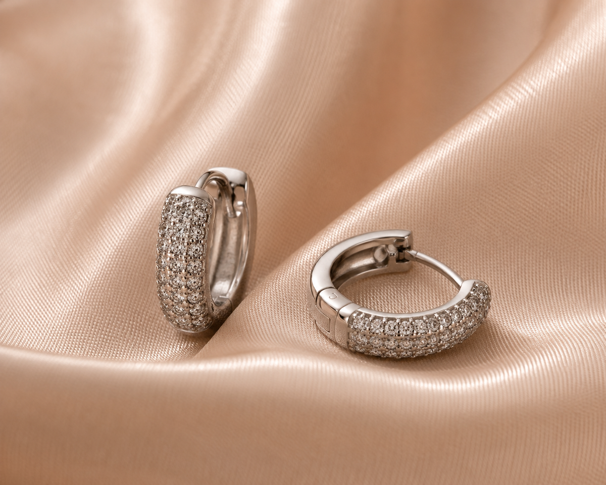 Boucles d’oreilles Éclat Éternel argentées – coffret Éclat Intemporel