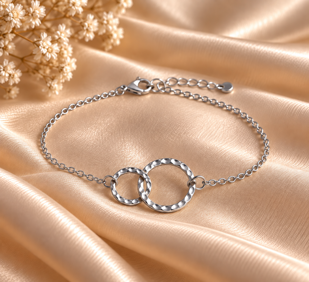 Bracelet Éclat Alliance argenté à anneaux entrelacés en acier inoxydable 316L – Éclats de Lam